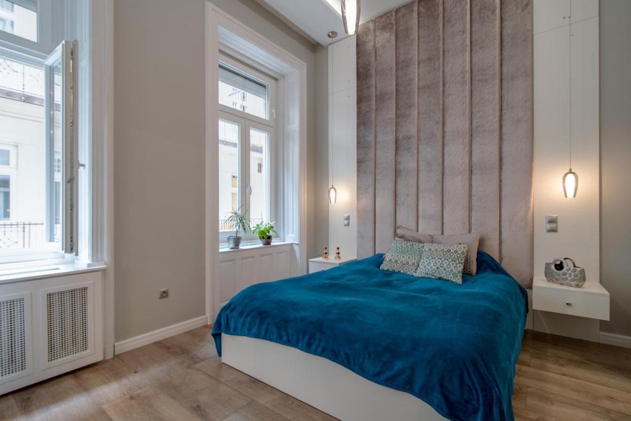 Helios Downtown Martha Apartamento Budapeste Exterior foto