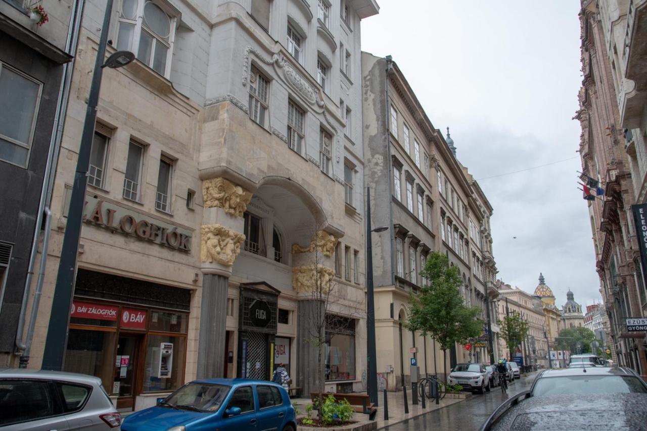 Helios Downtown Martha Apartamento Budapeste Exterior foto